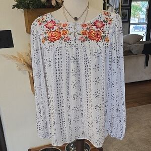 Embroidered Floral White Blouse
